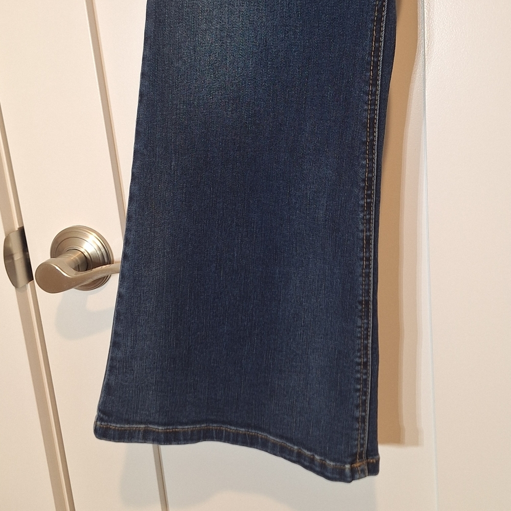 Torrid Bootcut Midrise Jeans Stretch 16XS Darkwash Whiskered - Picture 6 of 14